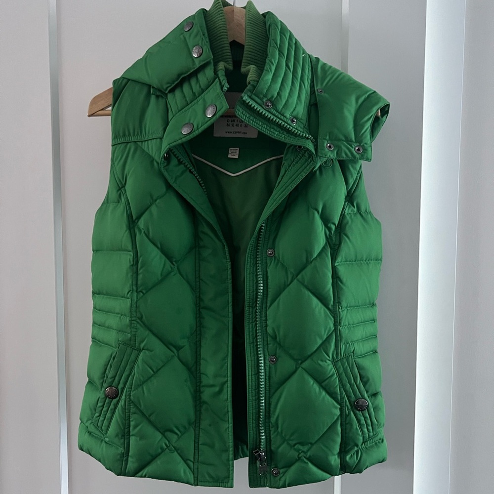 Esprit - Green puffer vest - ladies sz 6
